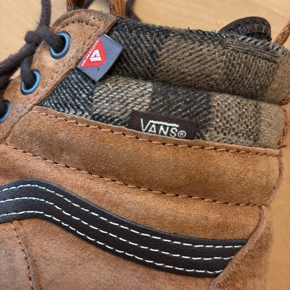 VANS Women’s SK8 HI MTE Glazed Ginger Suede Waterproof Sneakers. Size 8.5